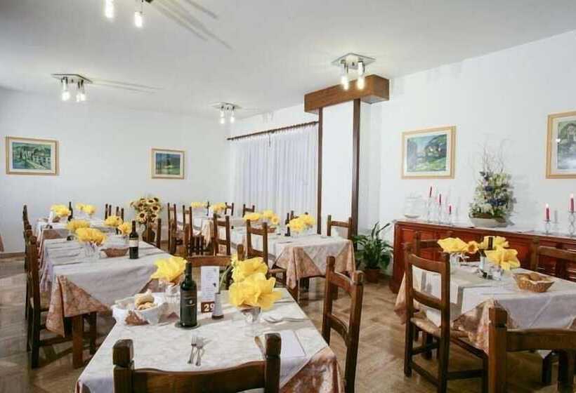 ホテル Costaverde Ai Roni