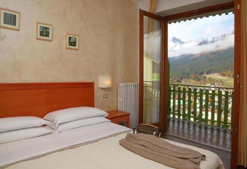 ホテル Costaverde Ai Roni