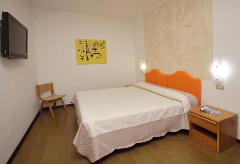 ホテル Costaverde Ai Roni