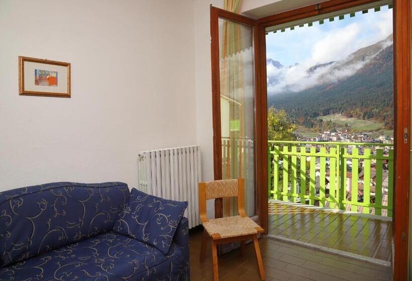 ホテル Costaverde Ai Roni