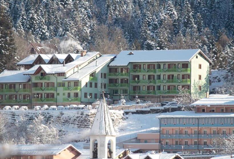 ホテル Costaverde Ai Roni