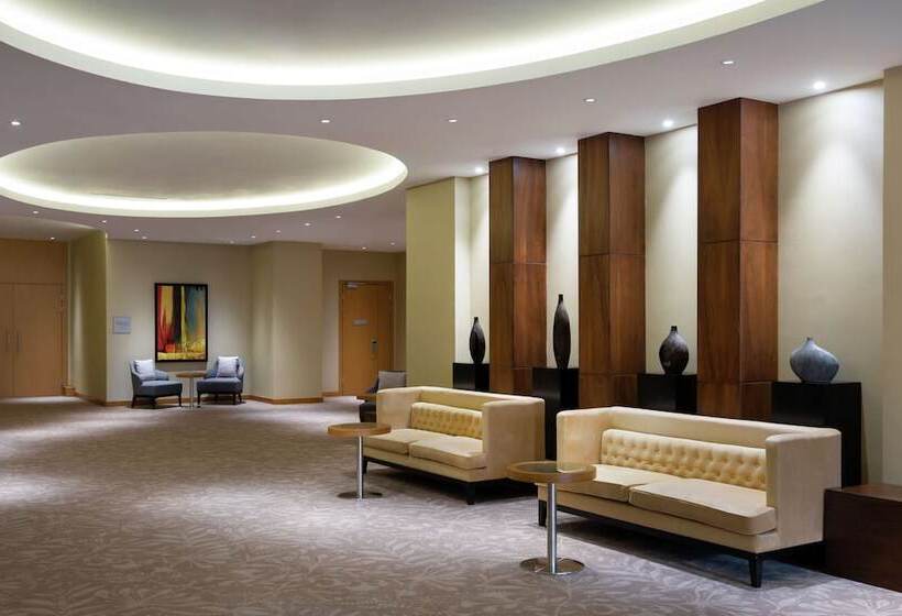 هتل Doubletree By Hilton Almaty