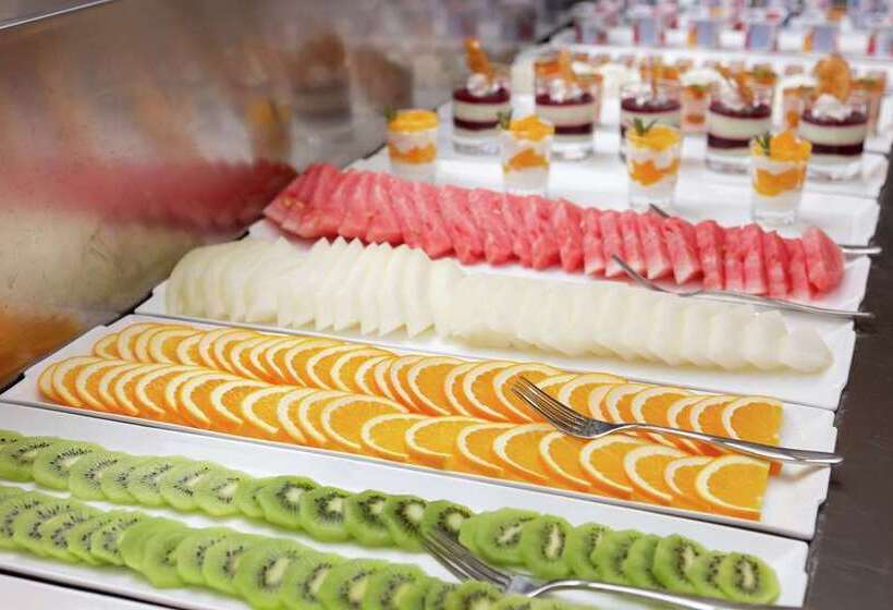 هتل Doubletree By Hilton Almaty