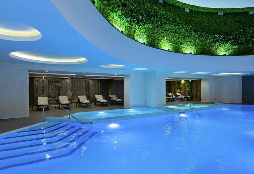 هتل Doubletree By Hilton Almaty