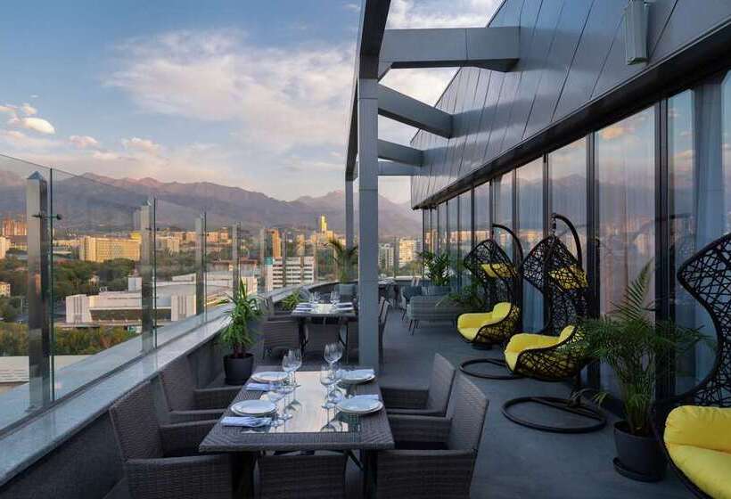 هتل Doubletree By Hilton Almaty