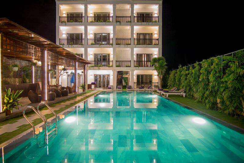 White Lotus Hotel Hoian
