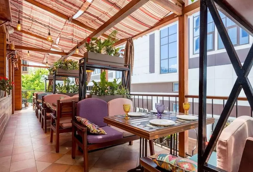 ホテル Golden Tulip Krasnodar