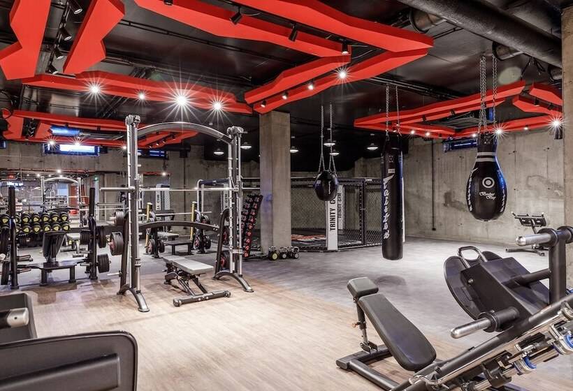 호텔 Golden Tulip Krasnodar