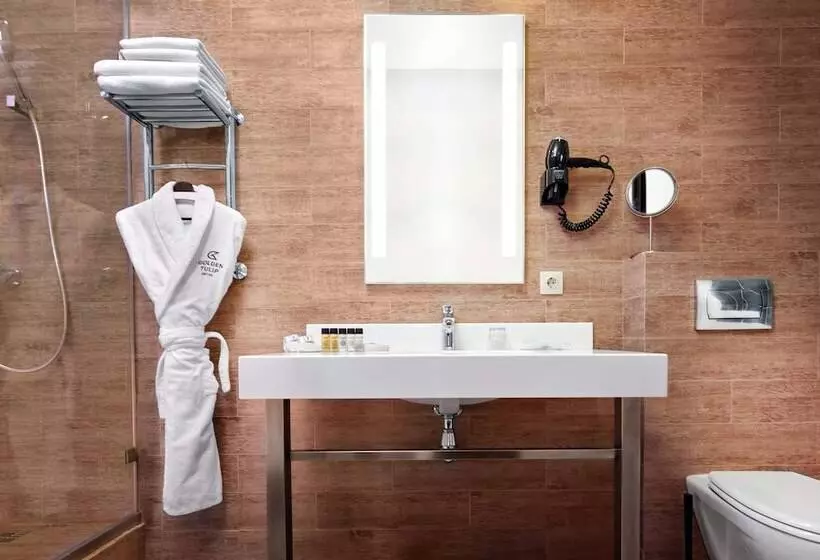 ホテル Golden Tulip Krasnodar