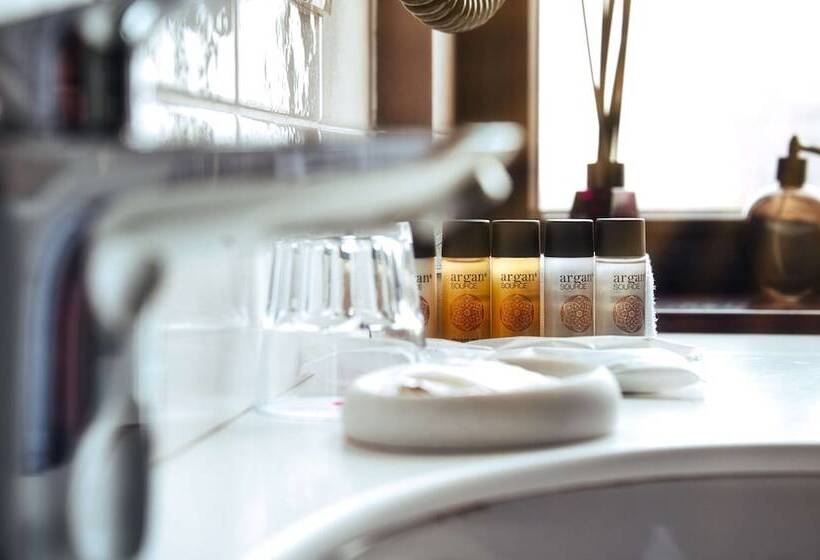 호텔 Golden Tulip Krasnodar