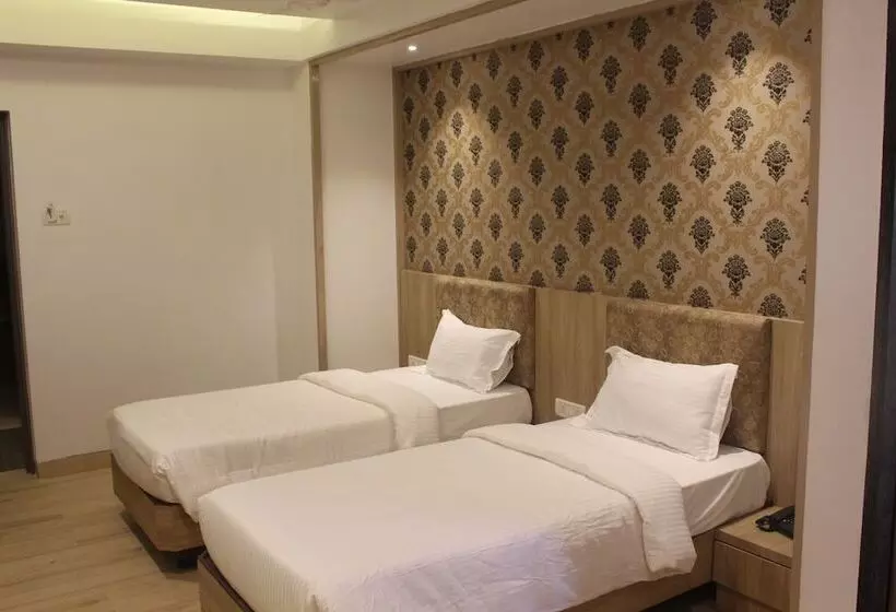 ホテル Jai Malhar Residency