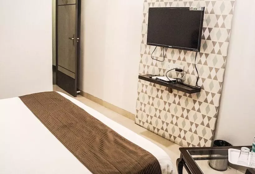 ホテル Jai Malhar Residency