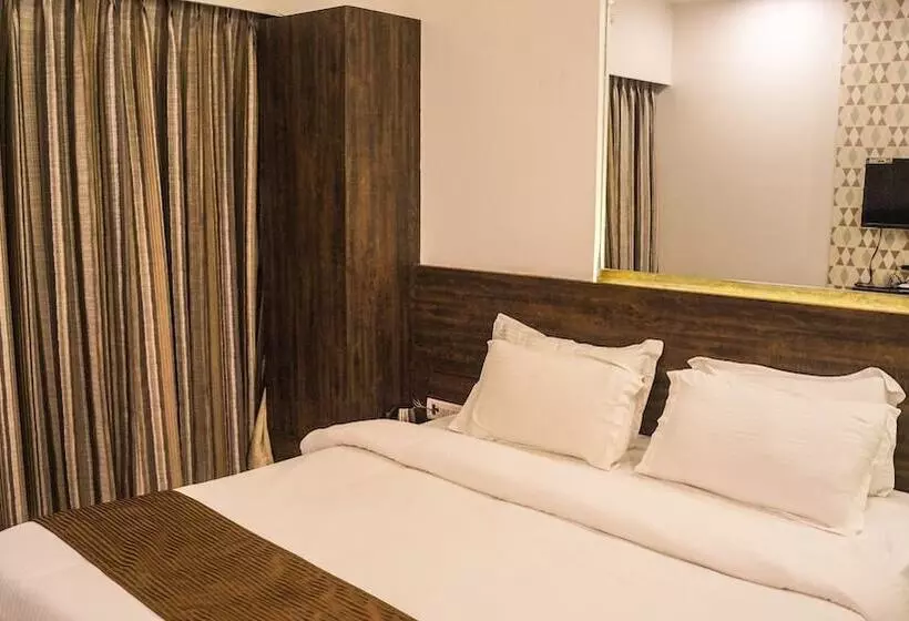 ホテル Jai Malhar Residency