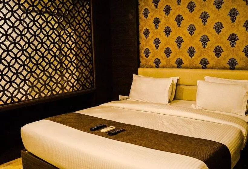 ホテル Jai Malhar Residency