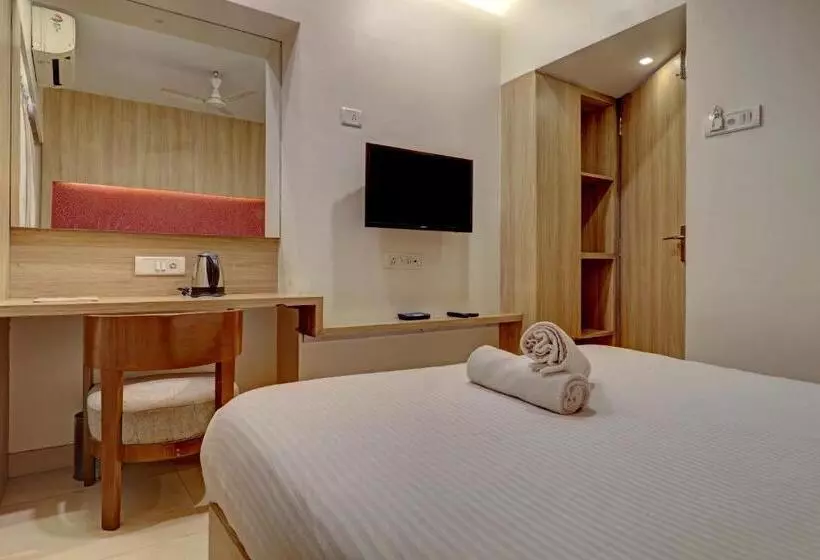 ホテル Jai Malhar Residency