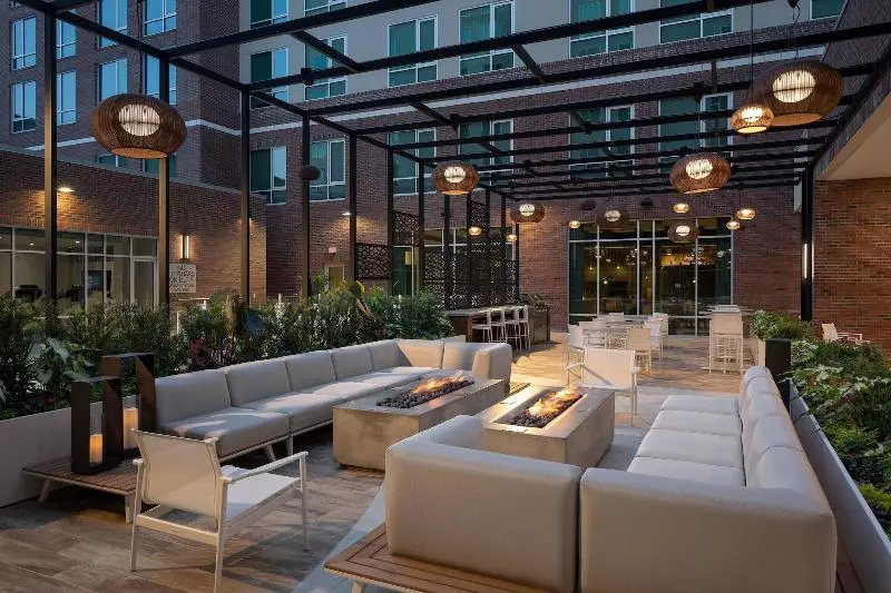 هتل Springhill Suites By Marriott Greenville Downtown