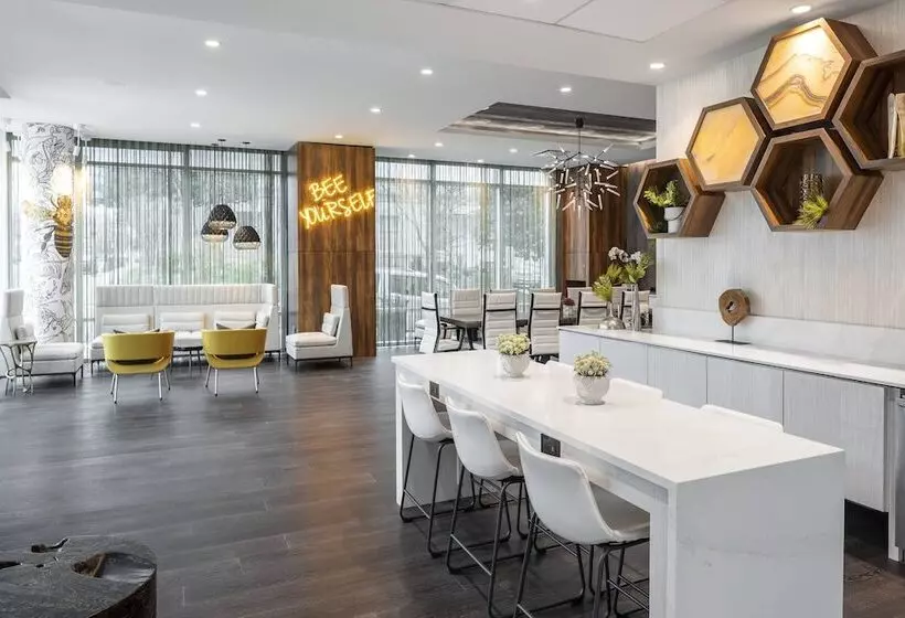 هتل Springhill Suites By Marriott Greenville Downtown