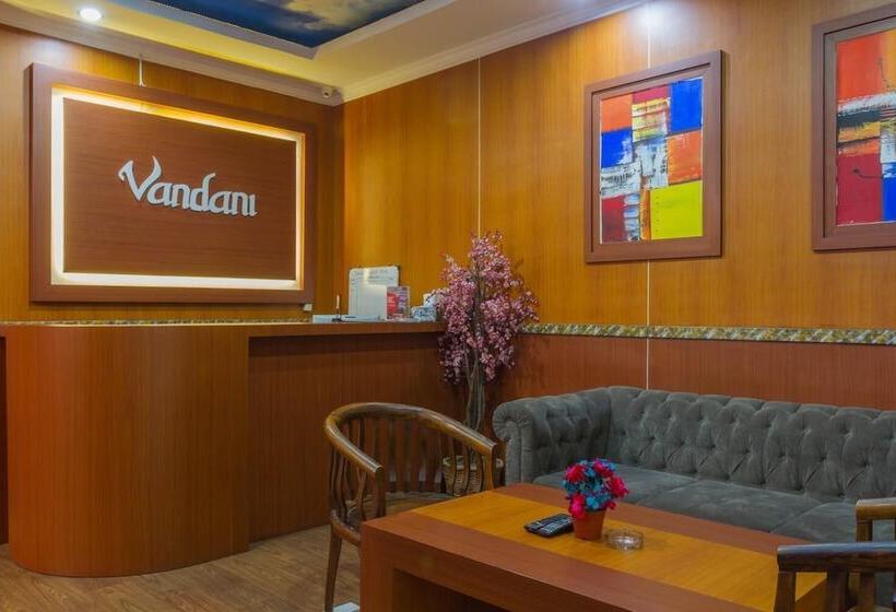 Pensió Reddoorz Plus Near Ipdn