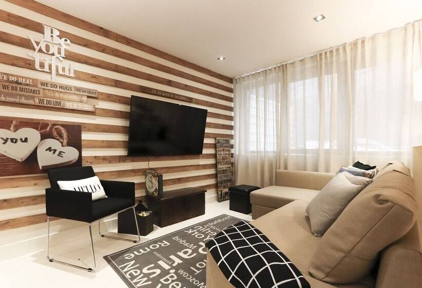 Marques Design I By Homing