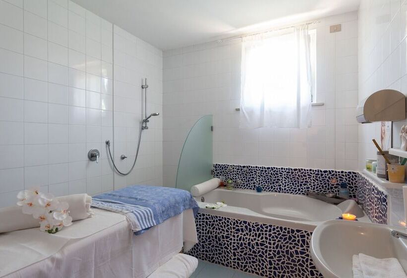 בית מלון כפרי Paradiso Terme Resort & Spa Con 5 Piscine Termali