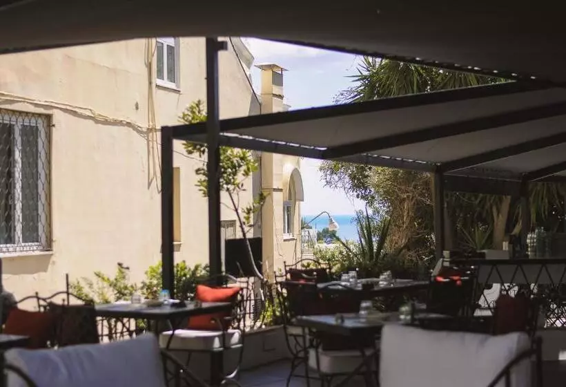 בית מלון כפרי Regina Cristina