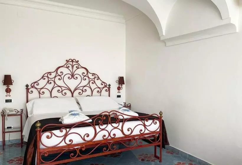 בית מלון כפרי Regina Cristina