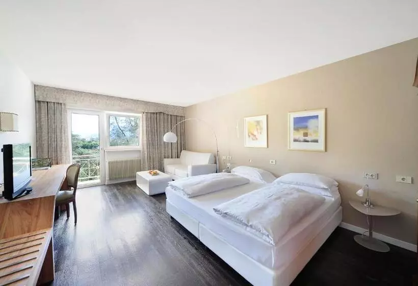 Отель Villa Tivoli