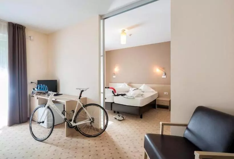 Отель Weingarten