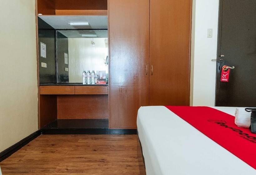 Hotell Reddoorz @ Vito Cruz Extension
