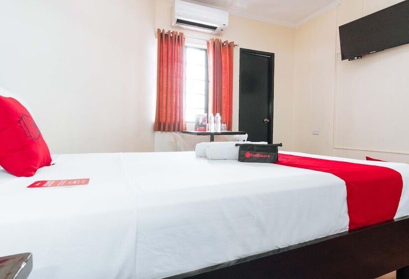 Hotell Reddoorz @ Vito Cruz Extension