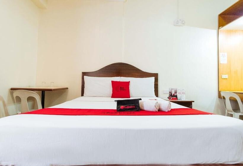 Hotell Reddoorz @ Vito Cruz Extension