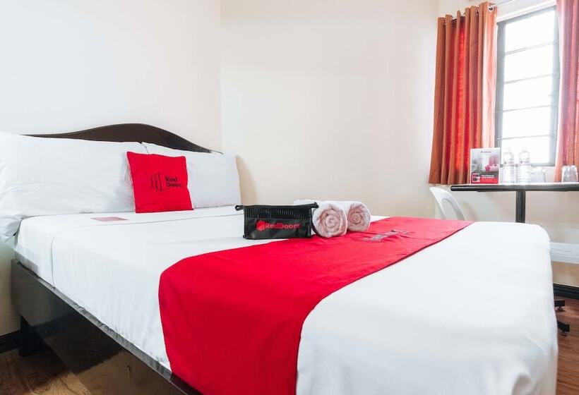 Hotell Reddoorz @ Vito Cruz Extension