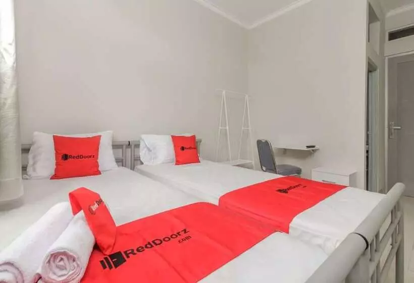 Majatalo Reddoorz @ Cipete Raya