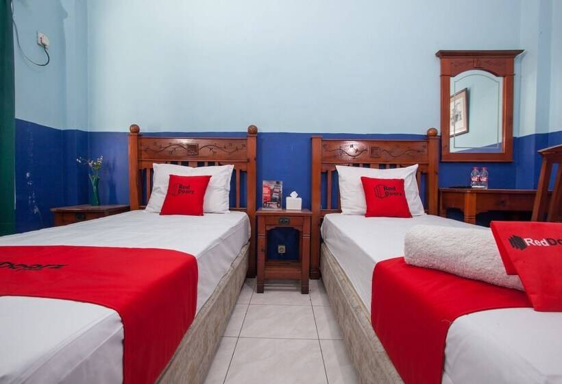 פנסיון Reddoorz @ Genteng Surabaya 2