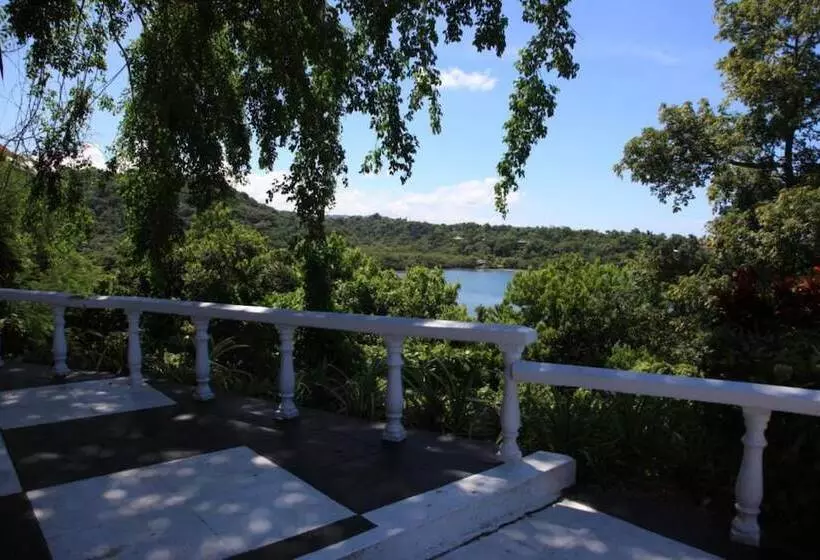 هتل Jamaica Palace