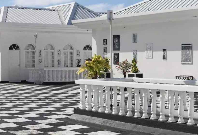 هتل Jamaica Palace