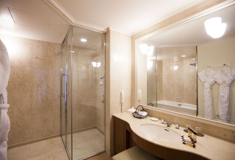 فندق Sheraton Grande Ocean Resort