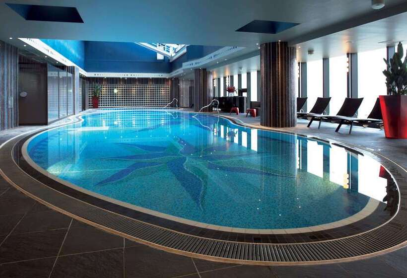 The Yokohama Bay Hotel Tokyu