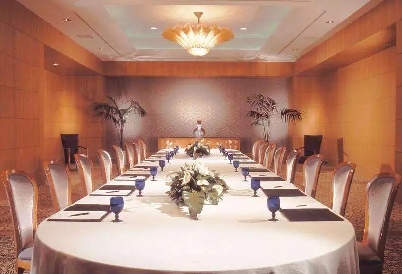 The Yokohama Bay Hotel Tokyu