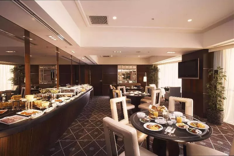 The Yokohama Bay Hotel Tokyu