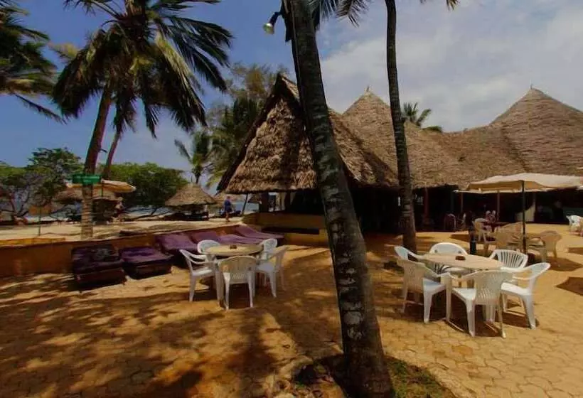 هتل Turtle Bay Beach Club