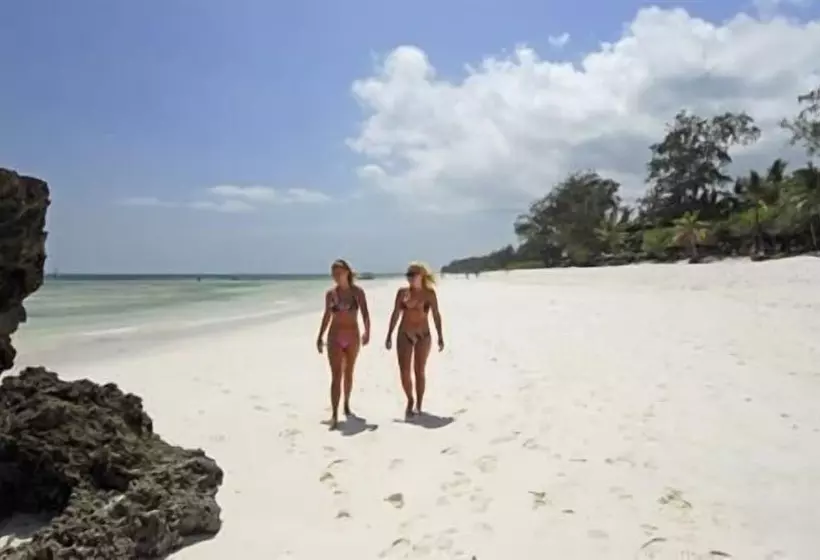 هتل Turtle Bay Beach Club