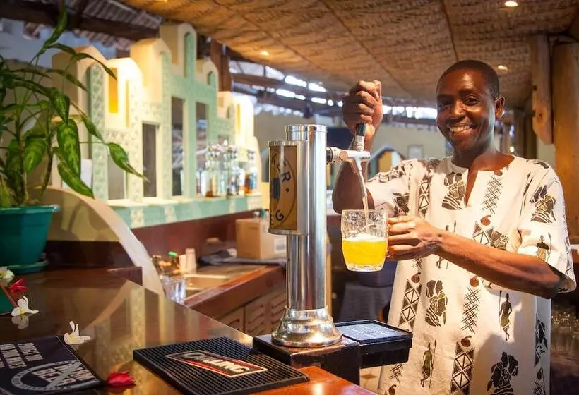 هتل Turtle Bay Beach Club