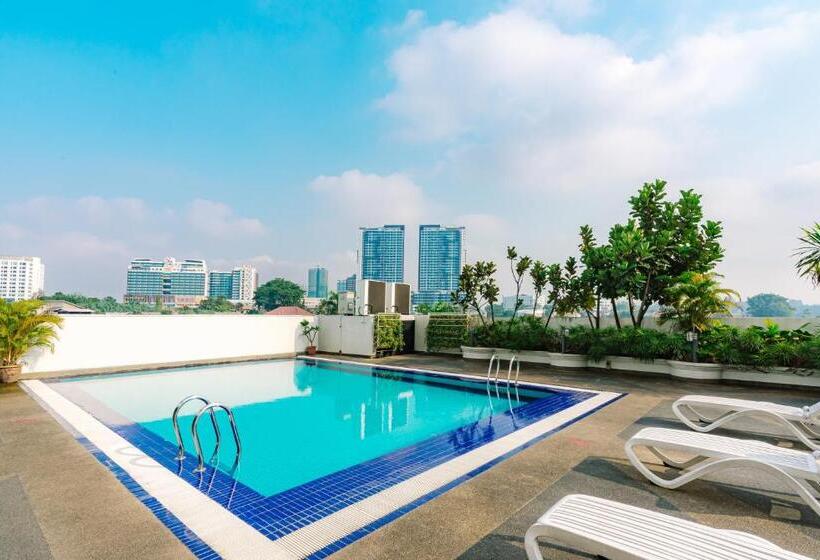 Crystal Crown Hotel Petaling Jaya