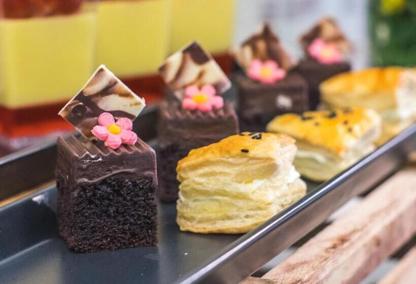 Crystal Crown Hotel Petaling Jaya