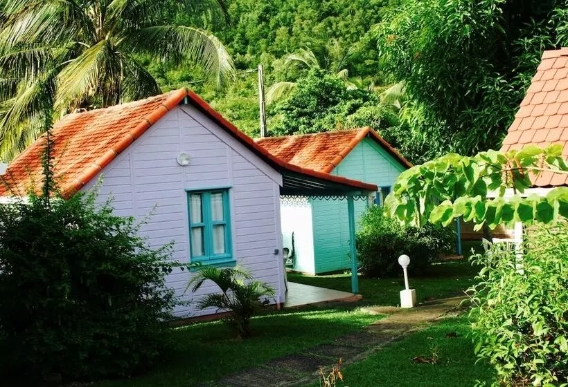 هتل L'Anse Bleue