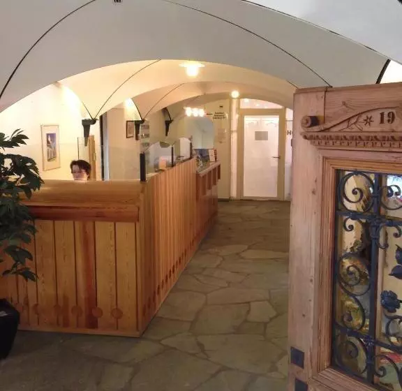 هتل Restaurant Kulm