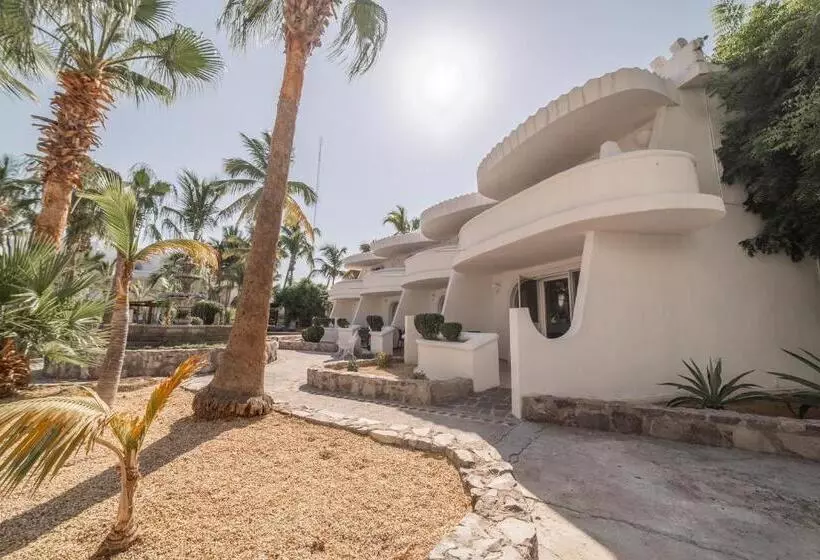 Hotel & Suites El Moro