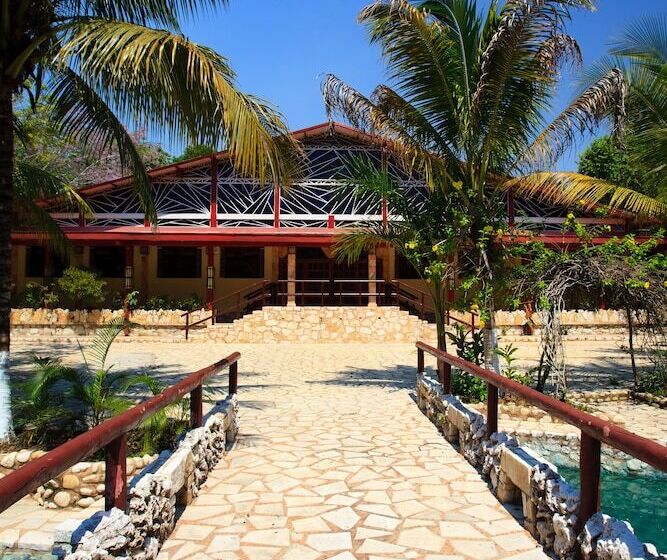 Chan Kah Resort Village Convention Center & Maya Spa