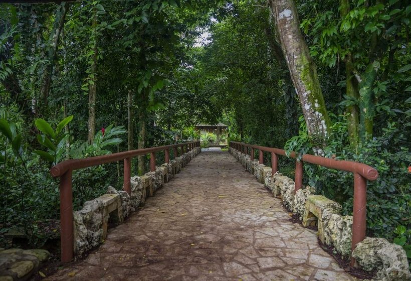 Chan Kah Resort Village Convention Center & Maya Spa